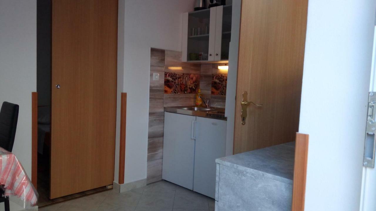 Apartmani Vitkovic II Cres Exterior foto