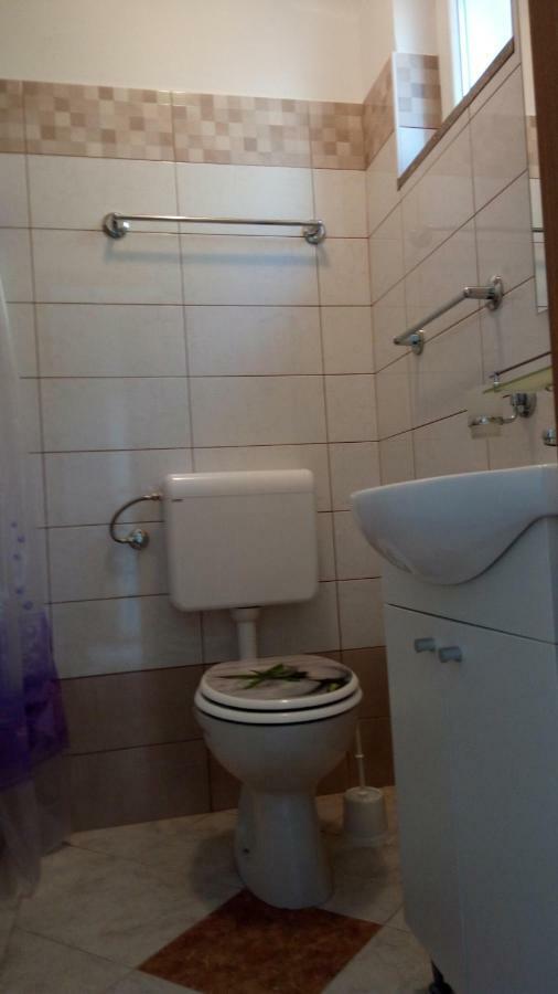 Apartmani Vitkovic II Cres Exterior foto